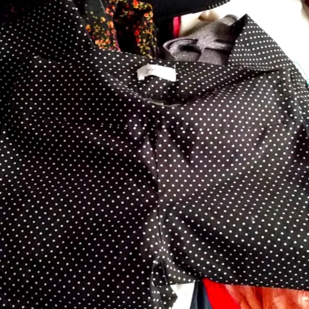 Yoga pants no rips or stains